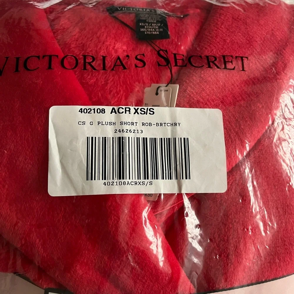Victoria’s Secret Bright Cherry Red Plush Short Robe